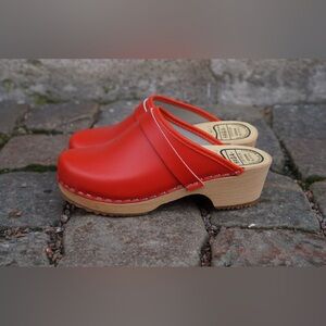 Haga Toffeln Classic Vegetable Tanned Red Leather Swedish Wooden Clogs EU38/US 7